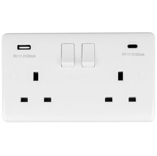 White Plastic 13A 2 Gang Switched Socket With USB Outlets (1x TypeA 1x TypeC) - PL4620C